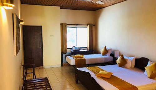 Deluxe Triple Room with Sea View