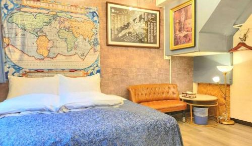 Queen Room