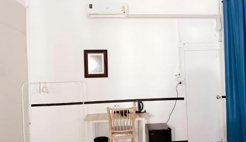 Deluxe Studio