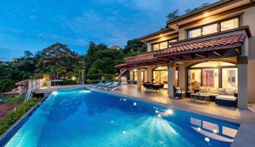 Deluxe Villa