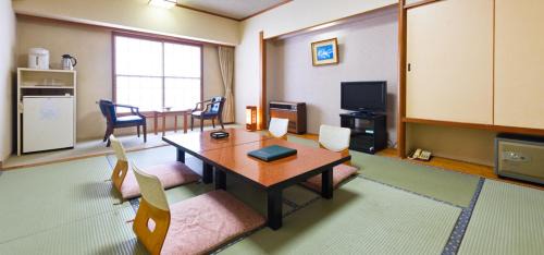 Standard Japanese-Style Room with Shower