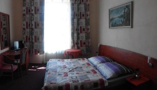 Double or Twin Room with Private Bathroom