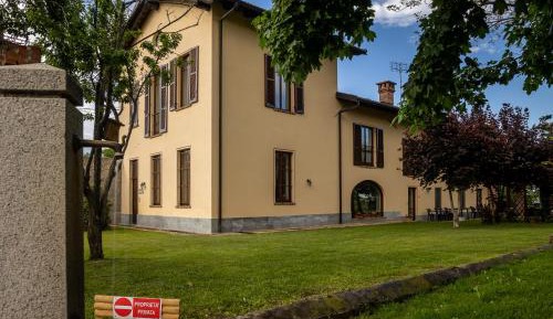 Five-Bedroom House