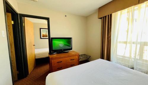 Family Suite with Kitchen - Non-Smoking