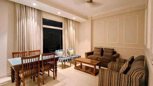 Two-Bedroom Deluxe Apartment with Balcony