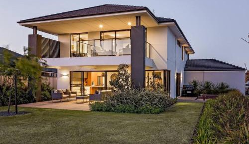 Four-Bedroom Holiday Home