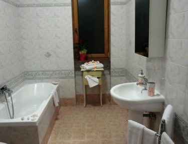 Double or Twin Room with Private External Bathroom