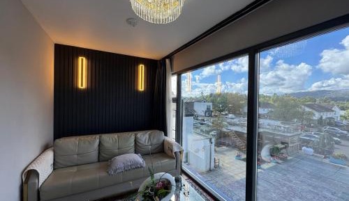 Suite with Mountain View