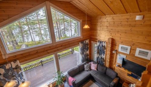 Three-Bedroom House Juolukka