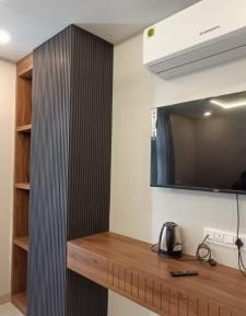 Deluxe King Suite