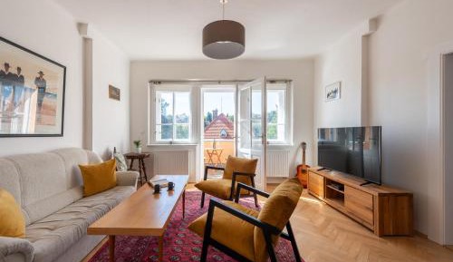 Family Two-Bedroom Apartment with View