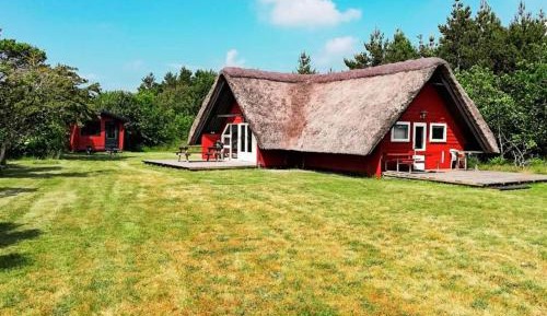 Three-Bedroom Holiday Home 