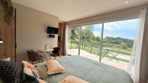 Queen Room with Garden View