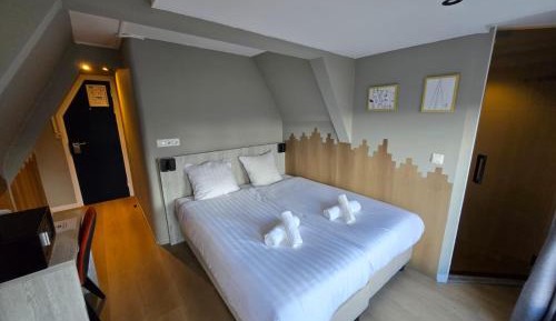 Double Canal View with Private Bathroom