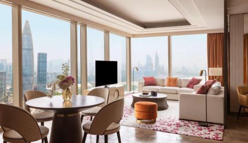 Raffles Suite
