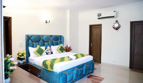 Three-Bedroom Standard Apartment
