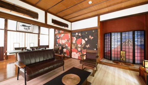 Japanese-Style Room