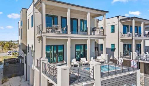 Five-Bedroom Holiday Home