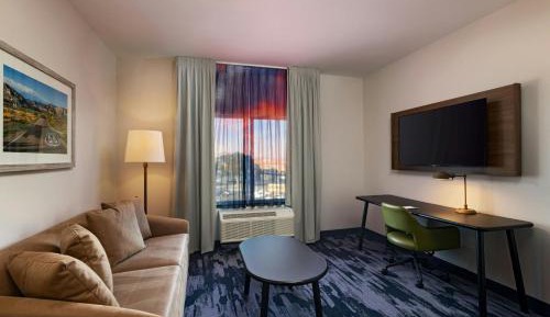 Standard King Suite with Sofa Bed and City View
