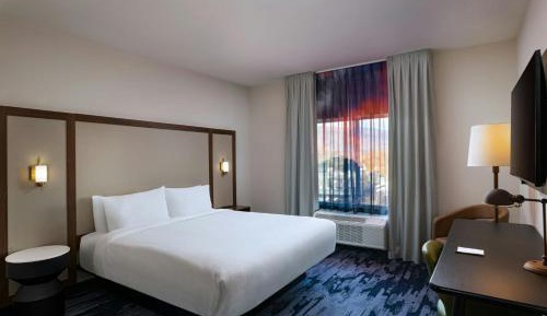 King Room with City View - Hearing Accessible 
