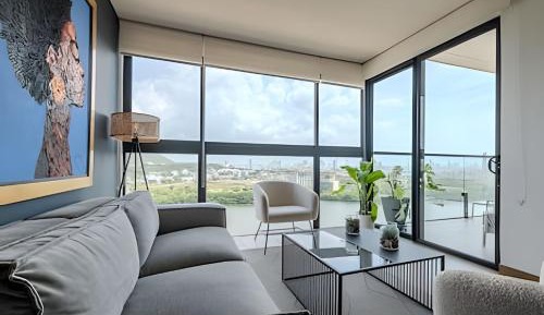 Two-Bedroom Deluxe Apartment with Balcony