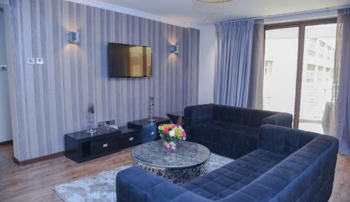 Deluxe One-Bedroom Apartment