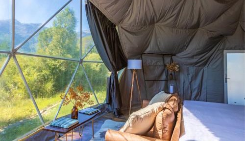 Suite with Mountain View