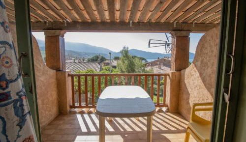 Superior One-Bedroom Apartment with Balcony