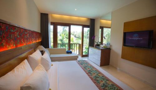 King Room with Pool View