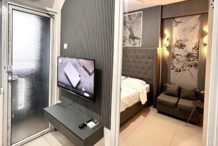 Two-Bedroom Apartment with Balcony