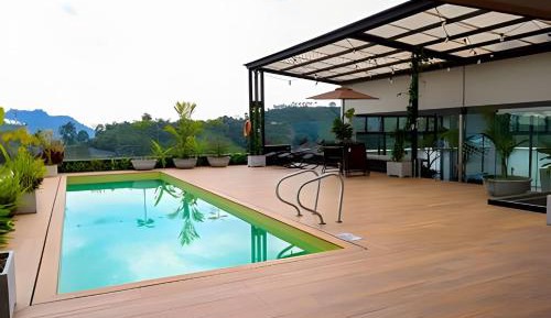 One-Bedroom Loft Apartment with Balcony