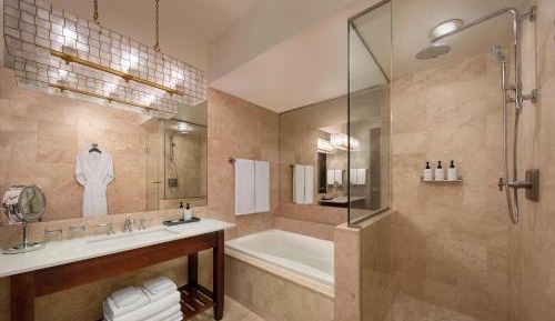 Guest Room, 1 King