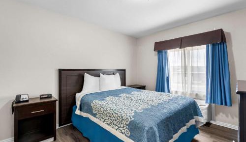 Queen Room - Non Smoking