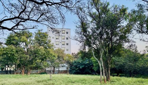 One-Bedroom Apartment with Garden View