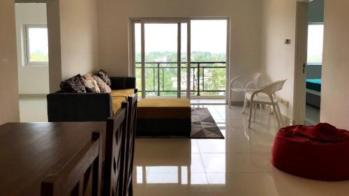 Two-Bedroom Deluxe Apartment with Balcony