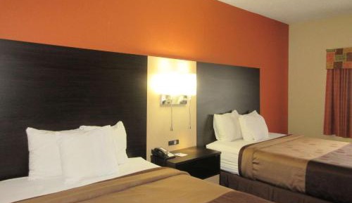 Queen Room with Two Queen Beds - Non-Smoking