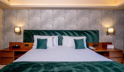 Deluxe Room, Double Bed, Garden View