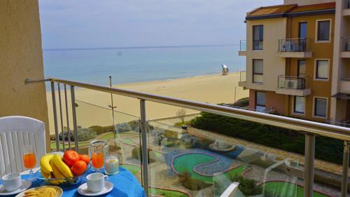 One-Bedroom Apartment with Balcony and Sea View