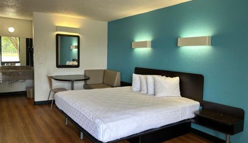 Standard King Room