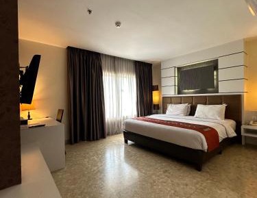 Deluxe Double Room (2 Adults + 1 Child)
