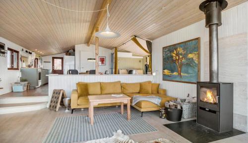 Four-Bedroom Holiday Home