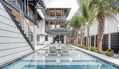 Six-Bedroom Holiday Home