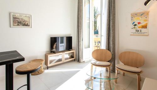 Three-Bedroom Apartment with Balcony