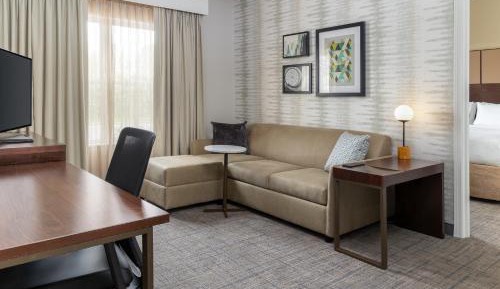One-Bedroom King Studio Suite with Sofa Bed - Hearing Accessible