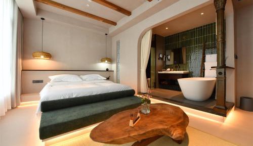 Double Room with Spa Bath