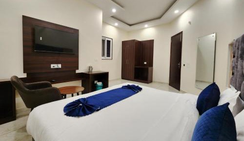 Deluxe King Room