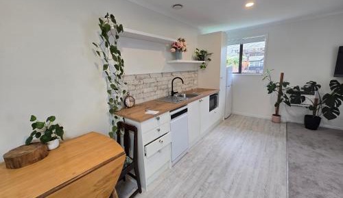 Superior One-Bedroom Apartment