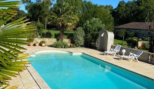 Queen Room with Garden View
