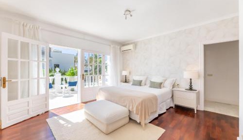 King Suite with Balcony