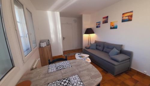 One-Bedroom Deluxe Apartment